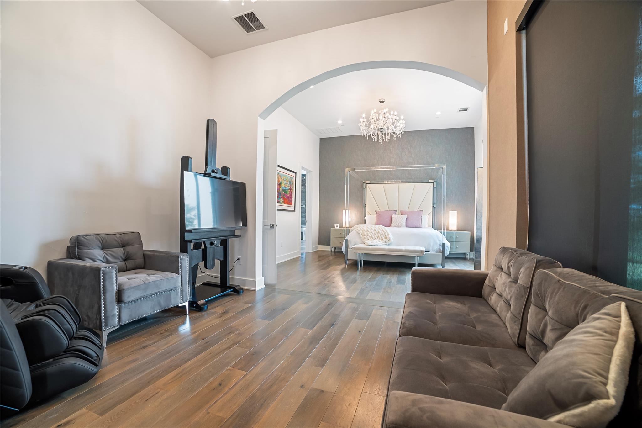 16925 Whispering Breeze Dr, Austin, TX 78738