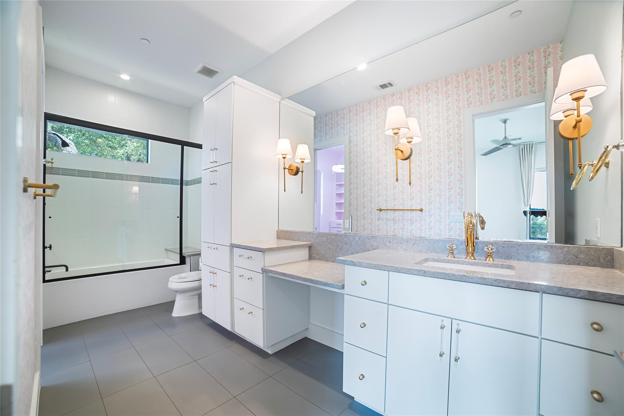 16925 Whispering Breeze Dr, Austin, TX 78738