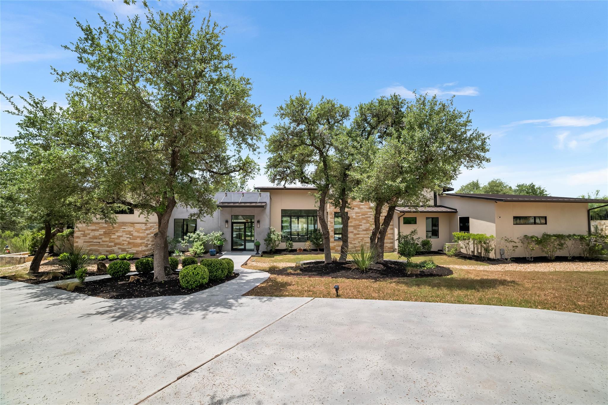 16925 Whispering Breeze Dr, Austin, TX 78738