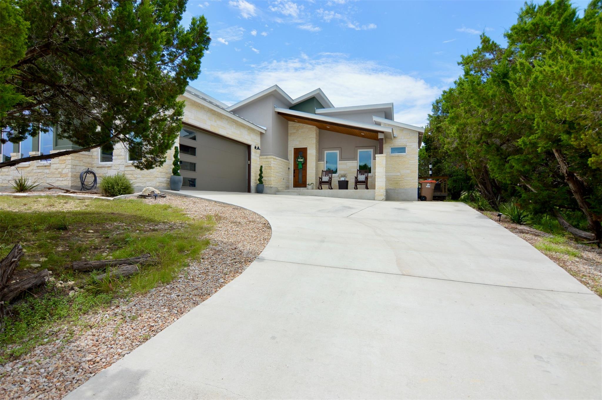 1108 Long Holw, Canyon Lake, TX 78133