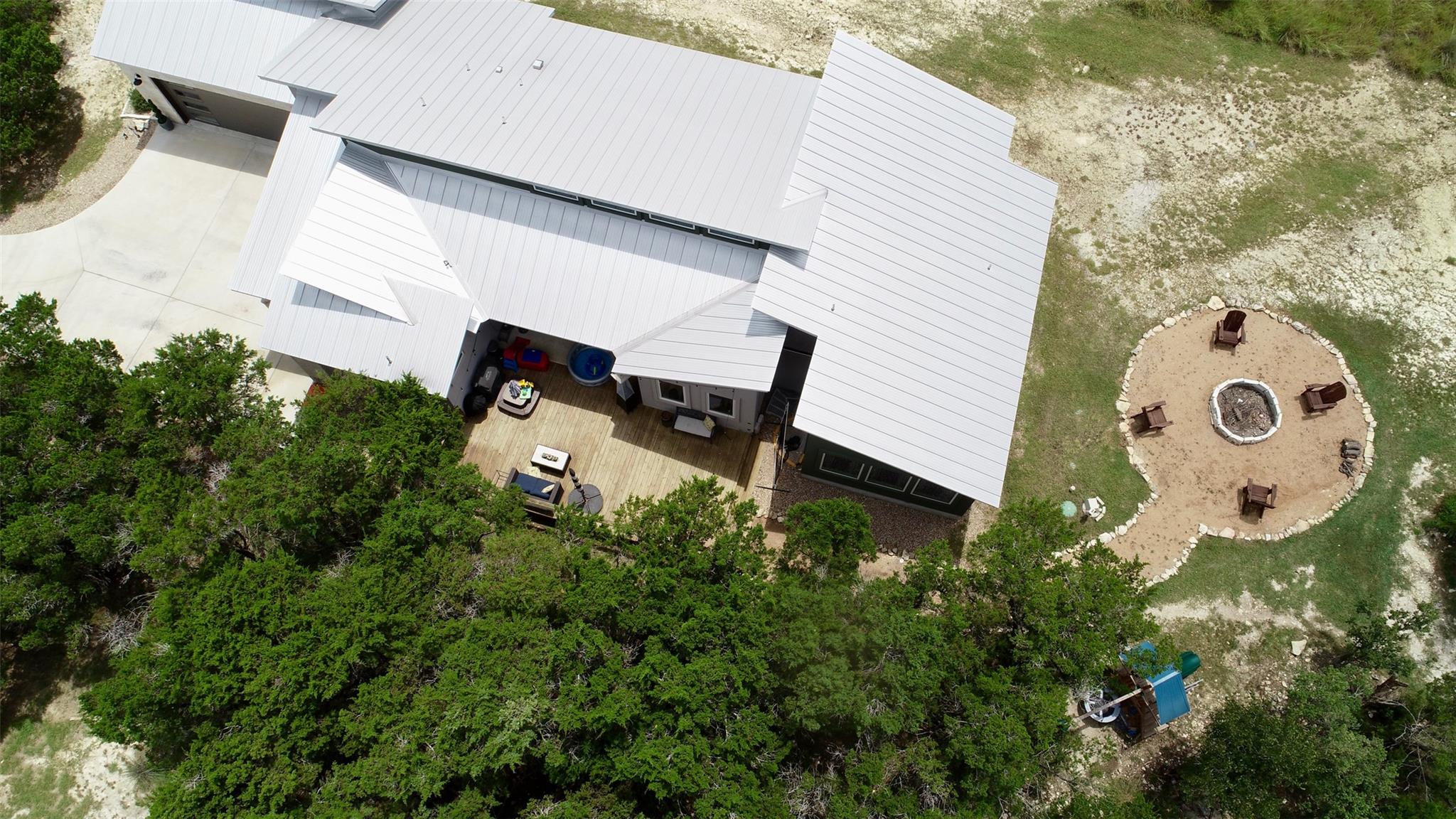 1108 Long Holw, Canyon Lake, TX 78133