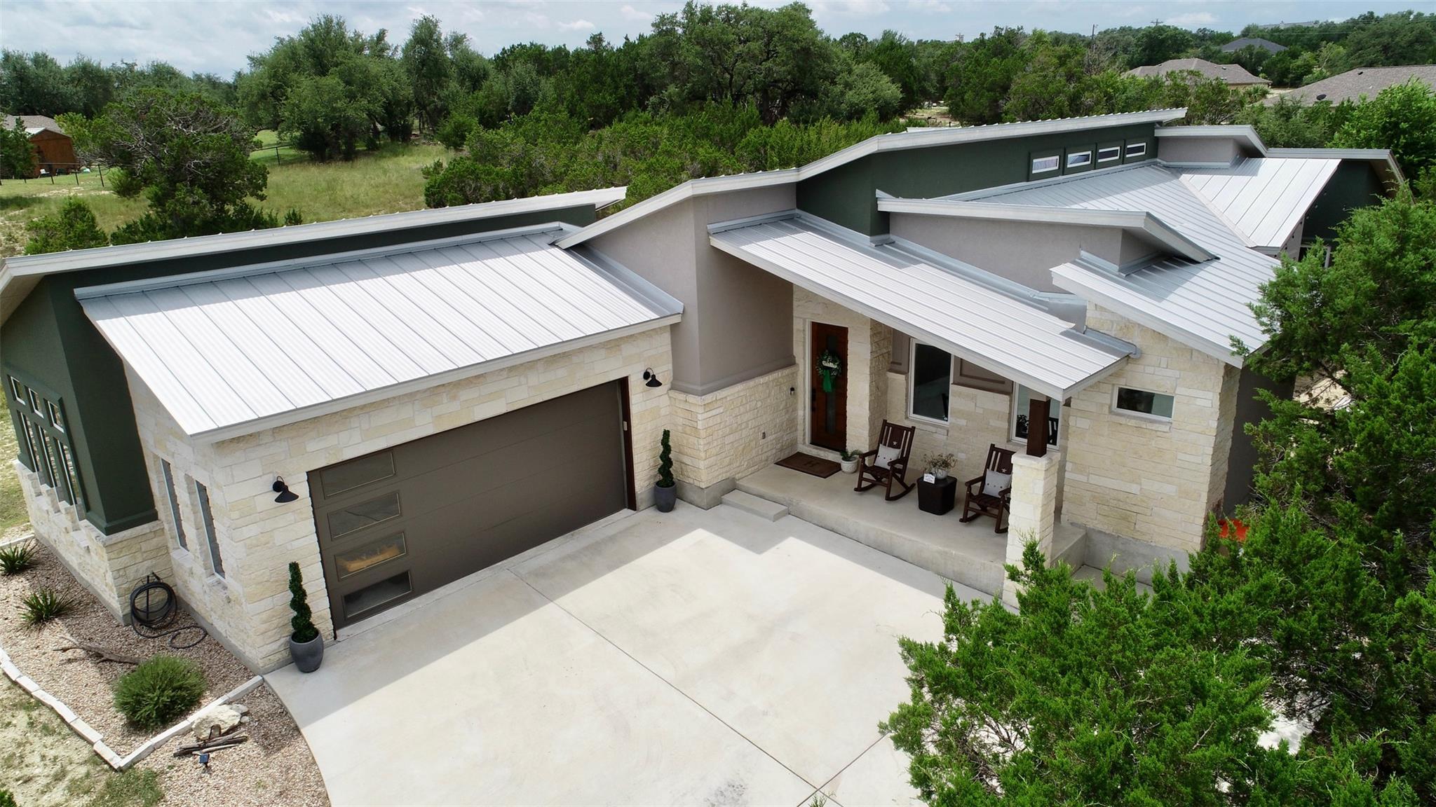 1108 Long Holw, Canyon Lake, TX 78133