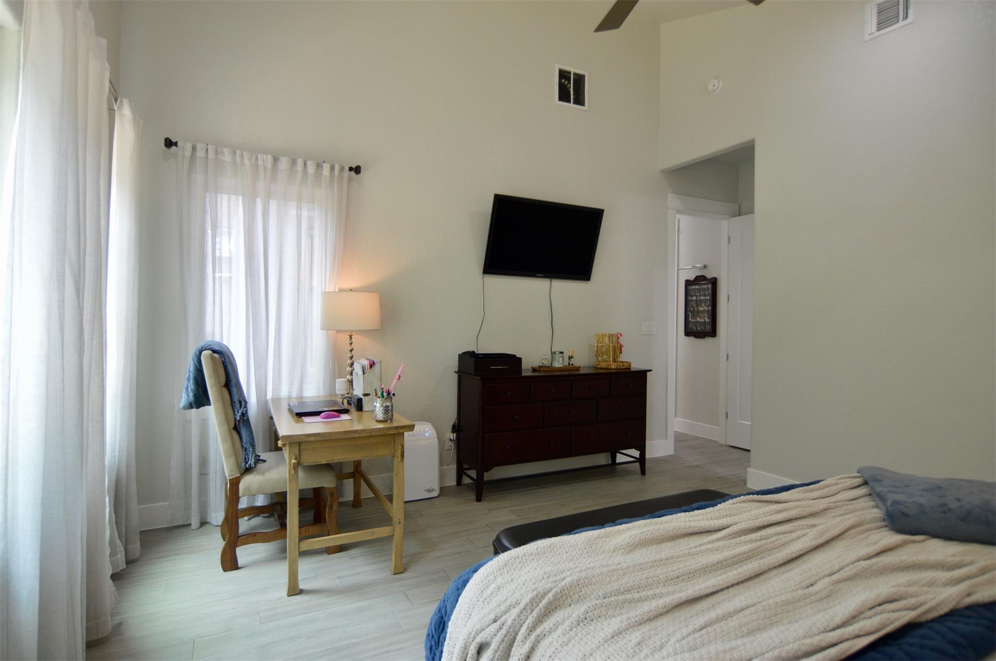 1108 Long Holw, Canyon Lake, TX 78133