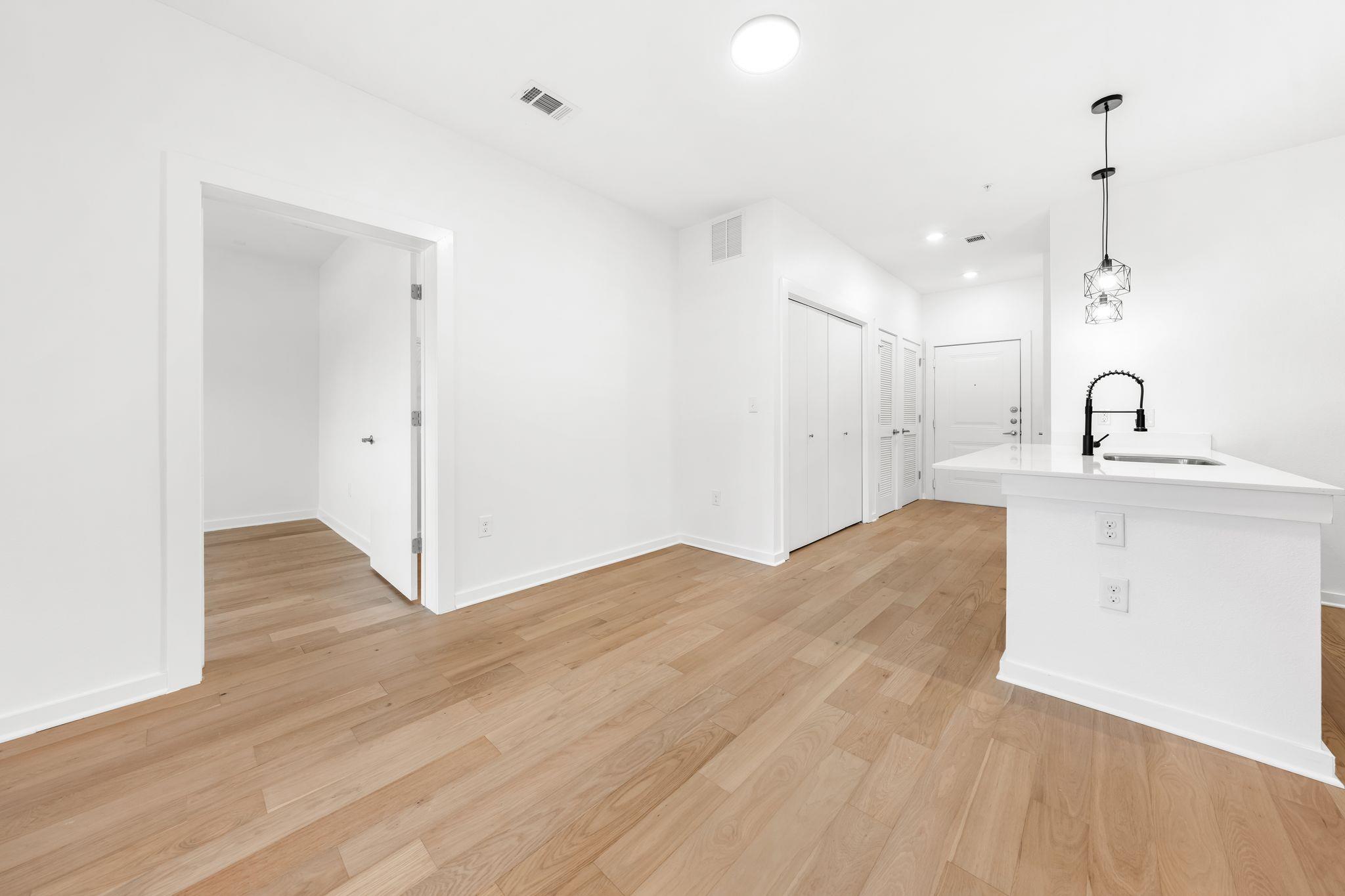 2505 Thornton Rd # 1202, Austin, TX 78704