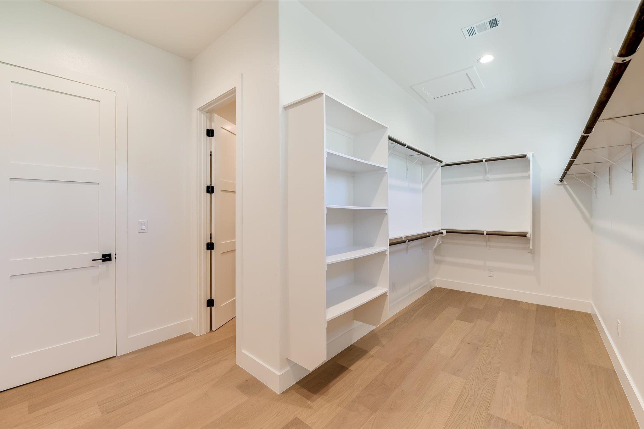 109 Willow Hill Dr, Georgetown, TX 78633