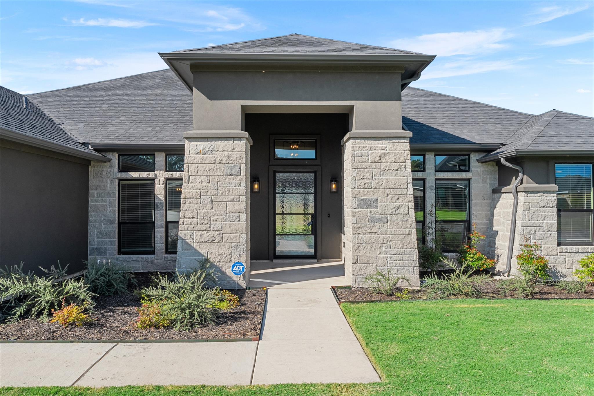 914 High Plains Dr, Nolanville, TX 76559