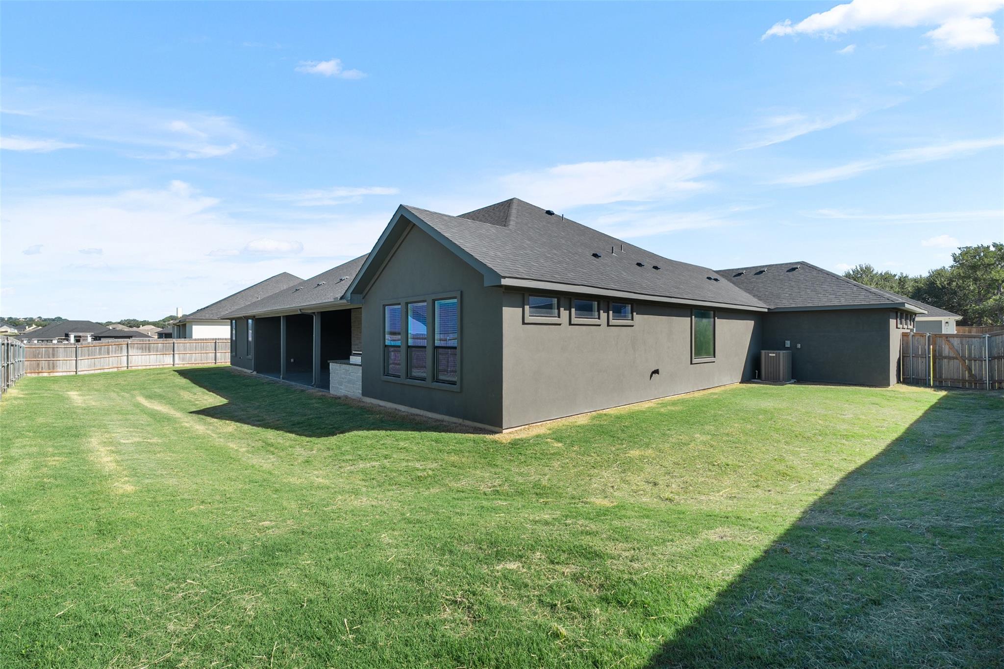 914 High Plains Dr, Nolanville, TX 76559