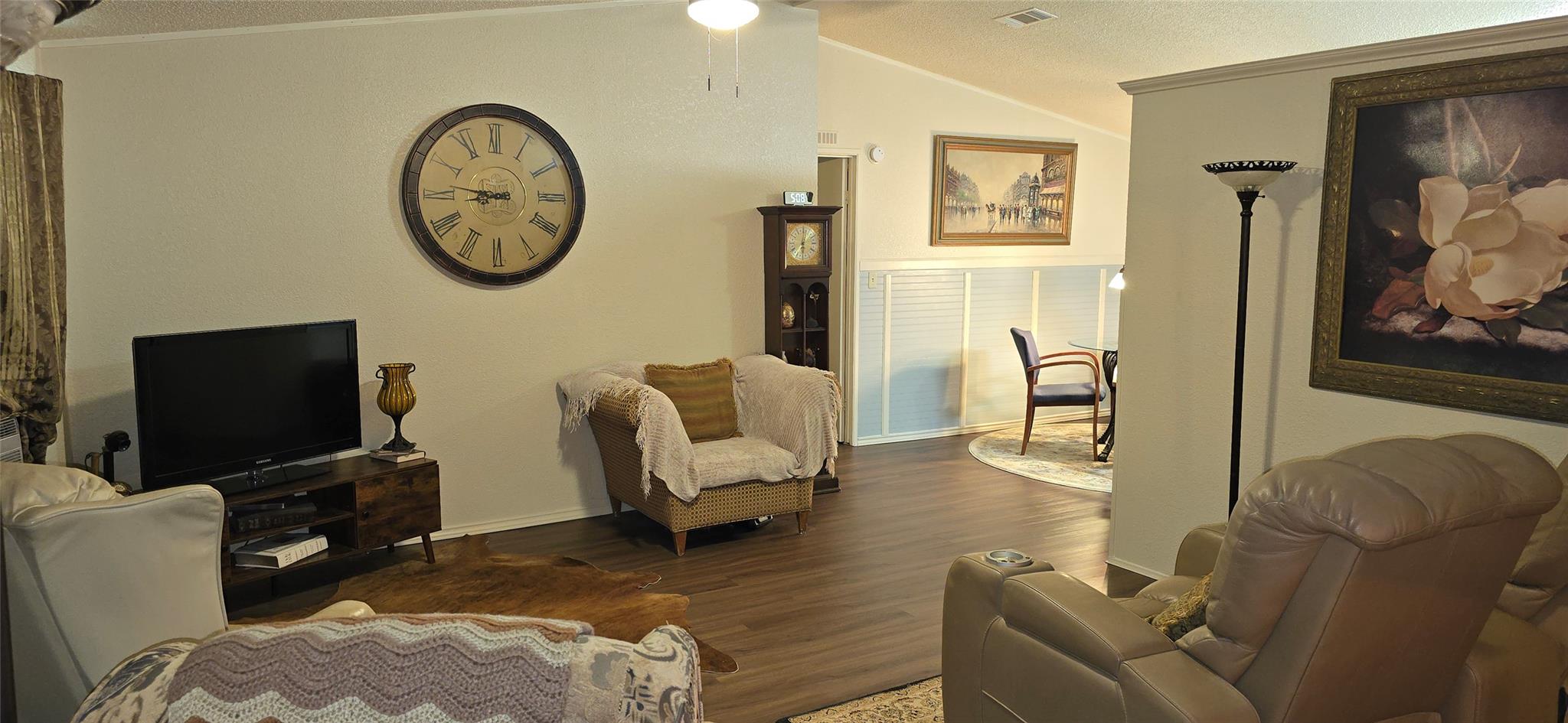 2002 Citation Dr, Del Valle, TX 78617