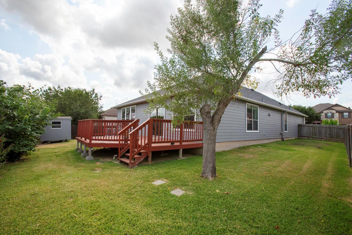 345 Apricot Dr, Kyle, TX 78640