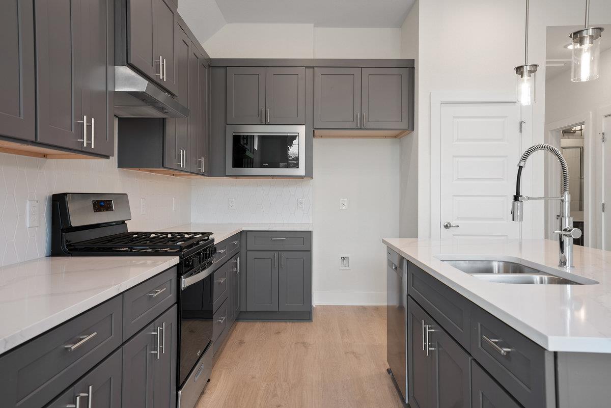 200 W 56th St # 1104, Austin, TX 78751