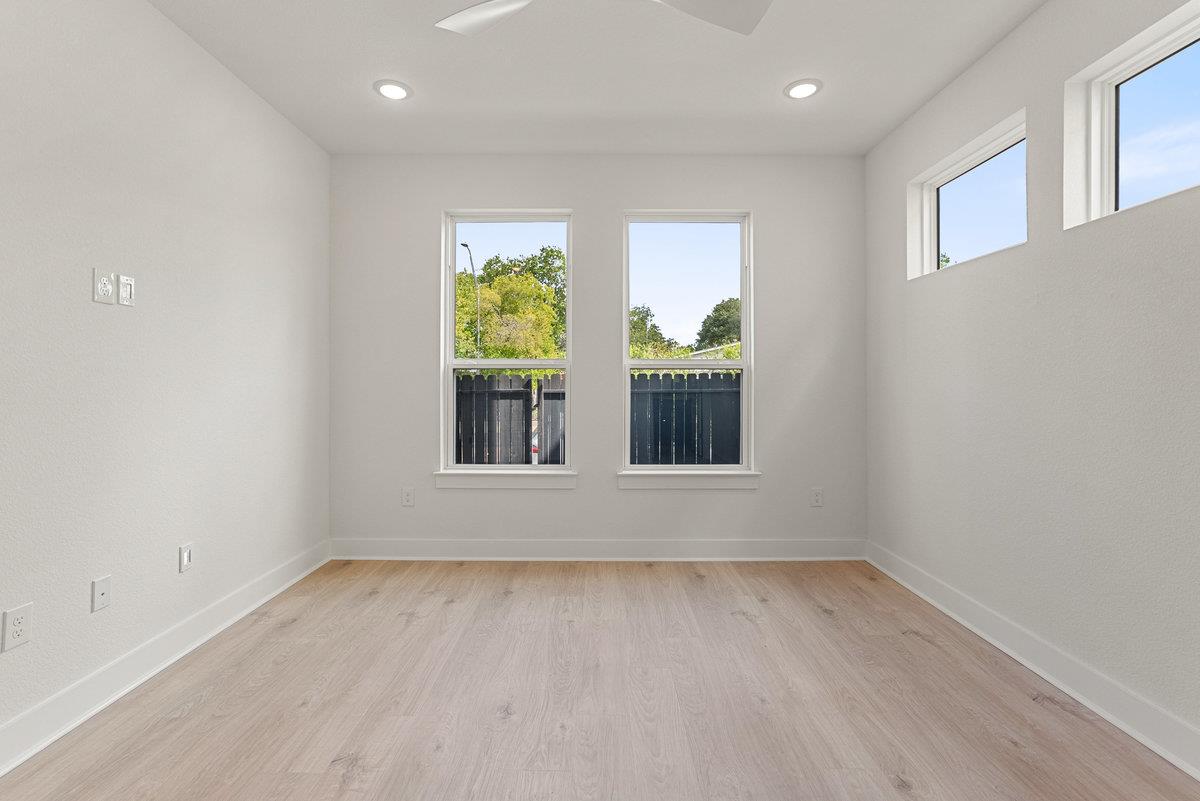 200 W 56th St # 1104, Austin, TX 78751