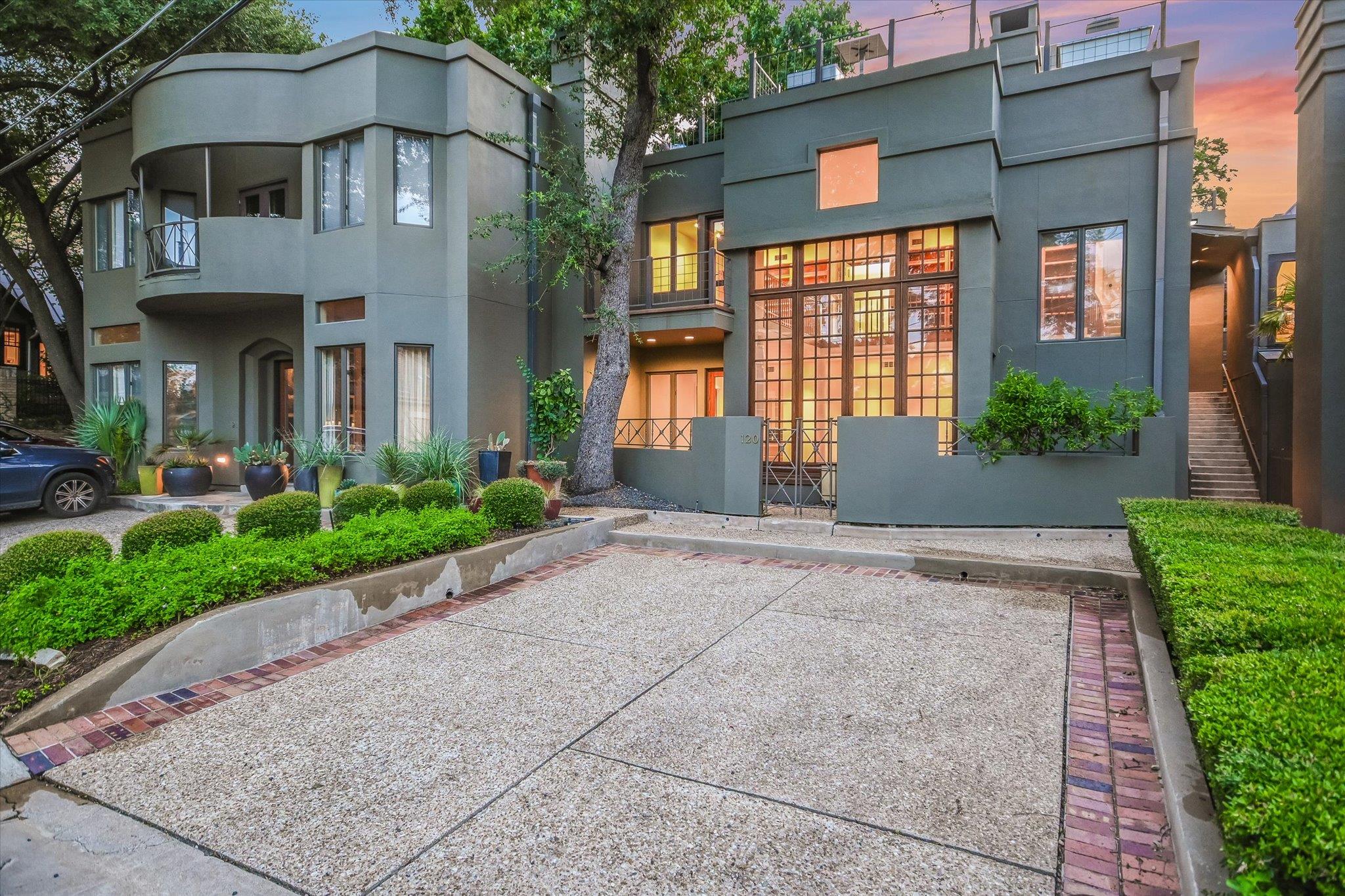 1111 W 12th St # 120, Austin, TX 78703