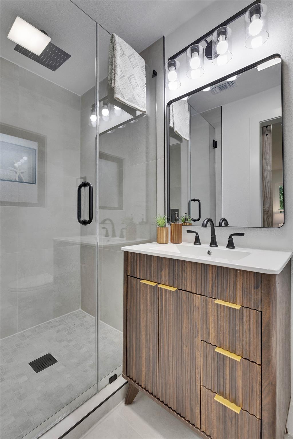 5508 Mapleleaf Dr, Austin, TX 78723