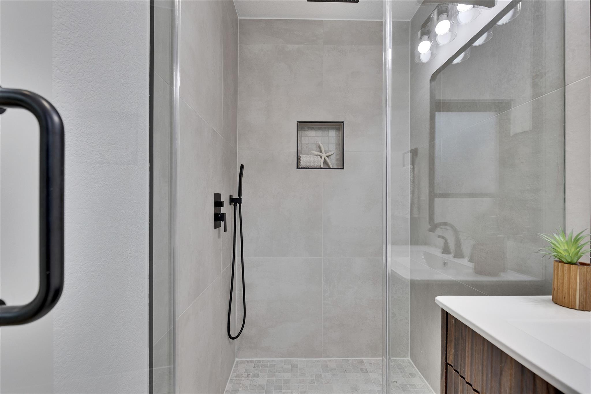 5508 Mapleleaf Dr, Austin, TX 78723