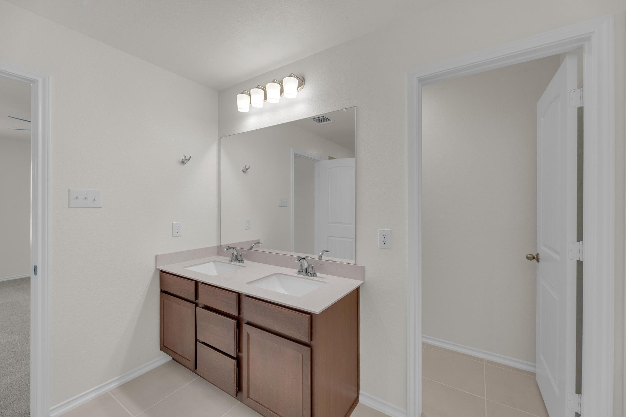 225 Robert Hightower Dr, Jarrell, TX 76537