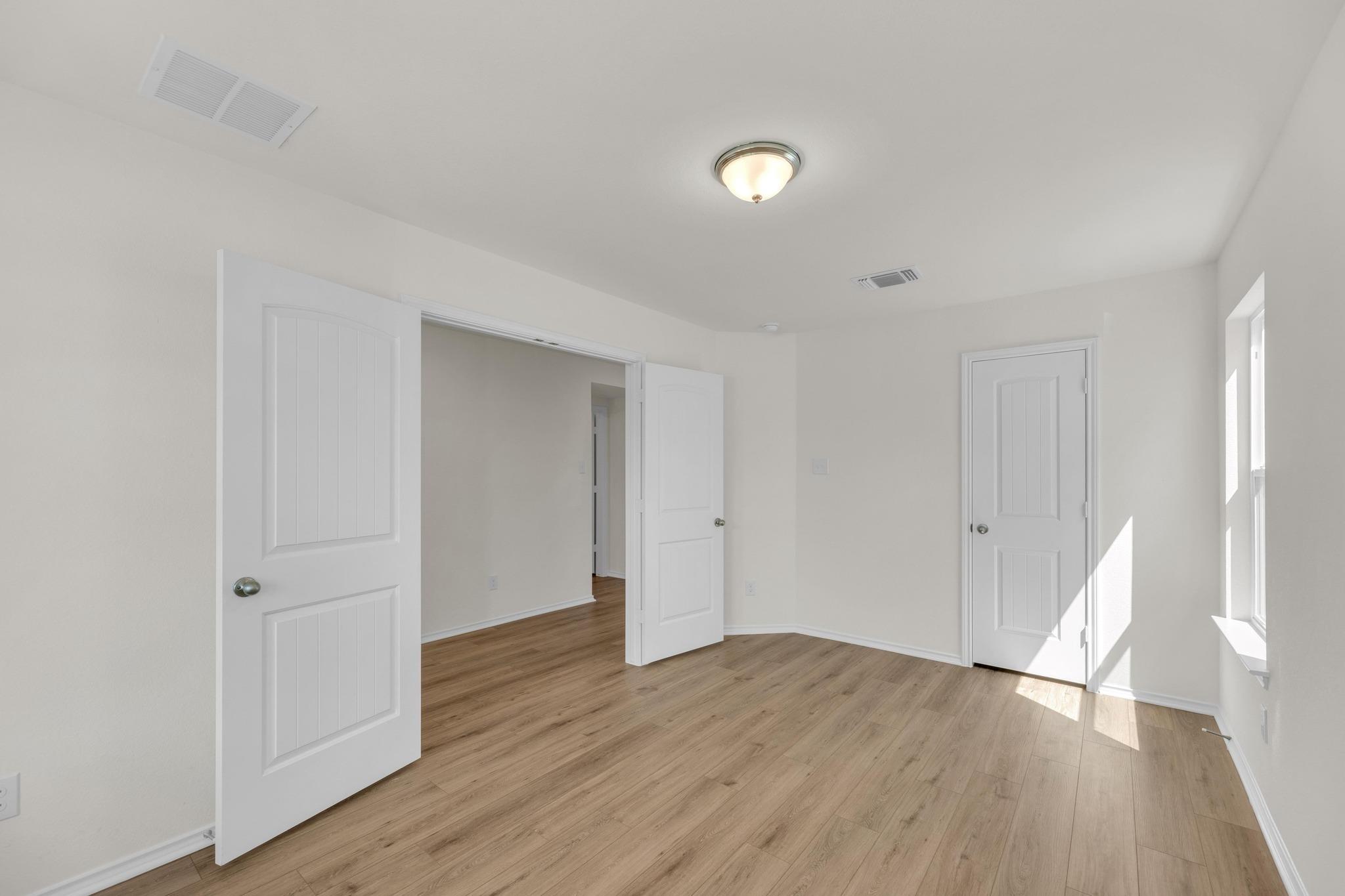 225 Robert Hightower Dr, Jarrell, TX 76537