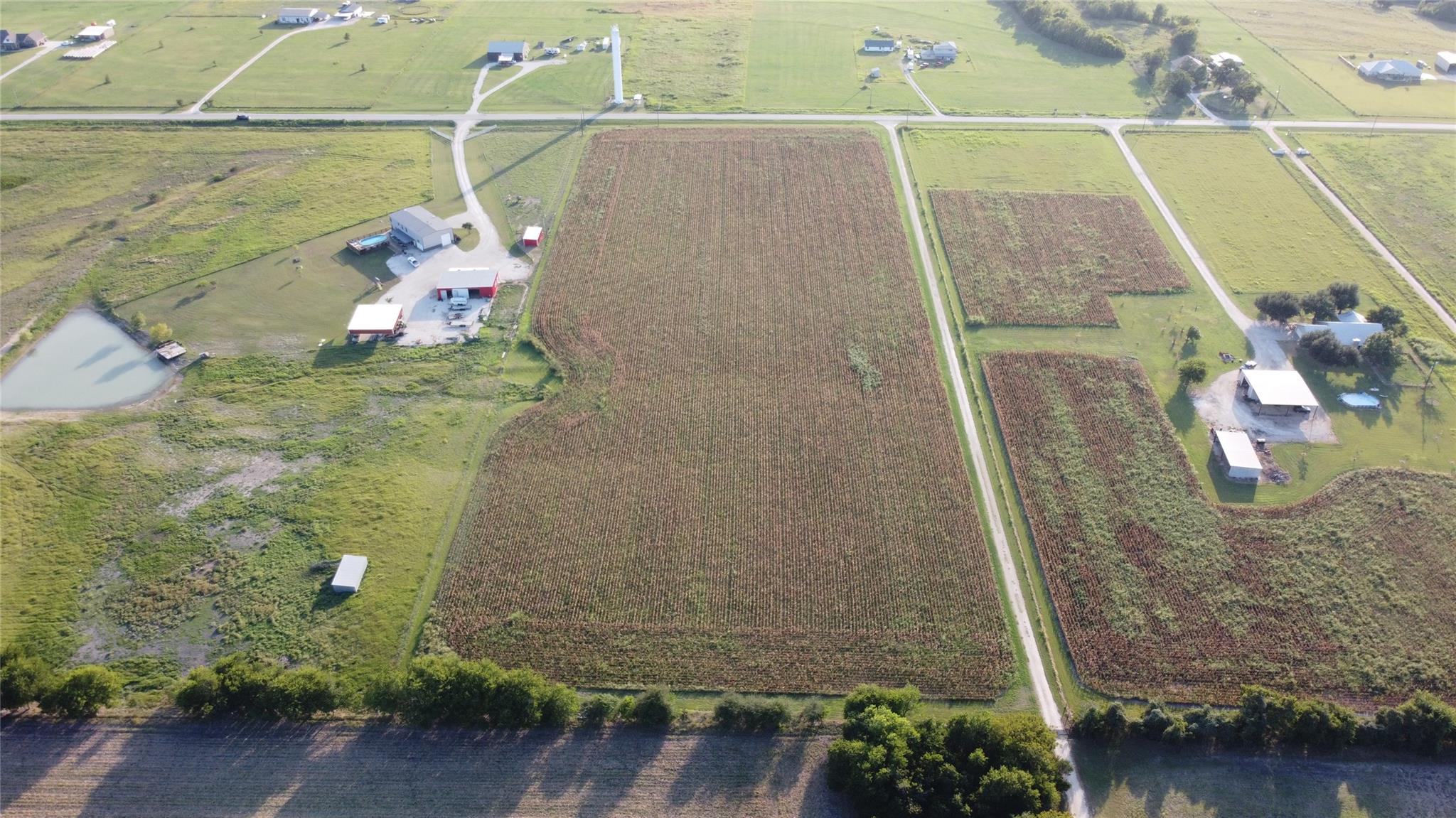 1295 County Road 432 Rd, Taylor, TX 76574