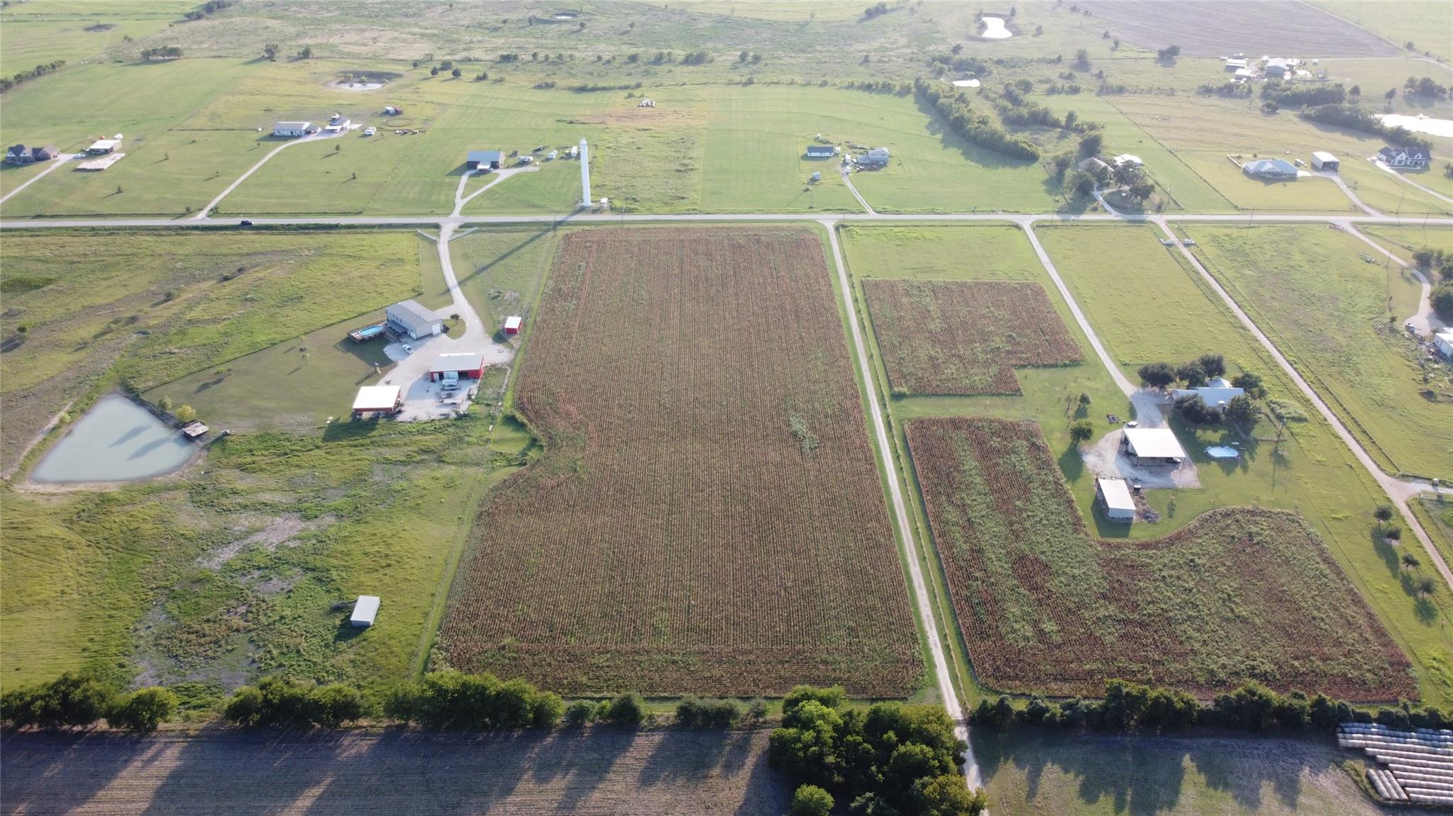 1295 County Road 432 Rd, Taylor, TX 76574