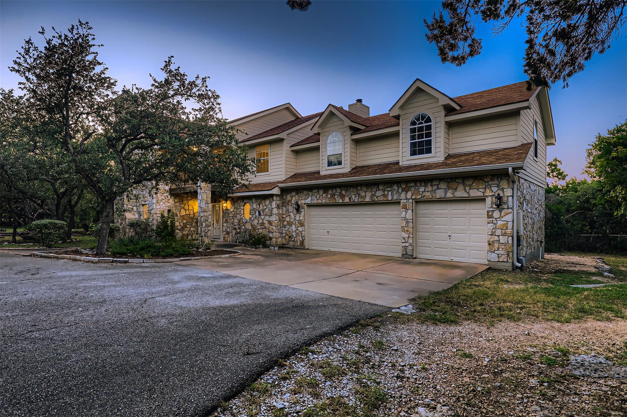 17706 North Rim Dr, Leander, TX 78641
