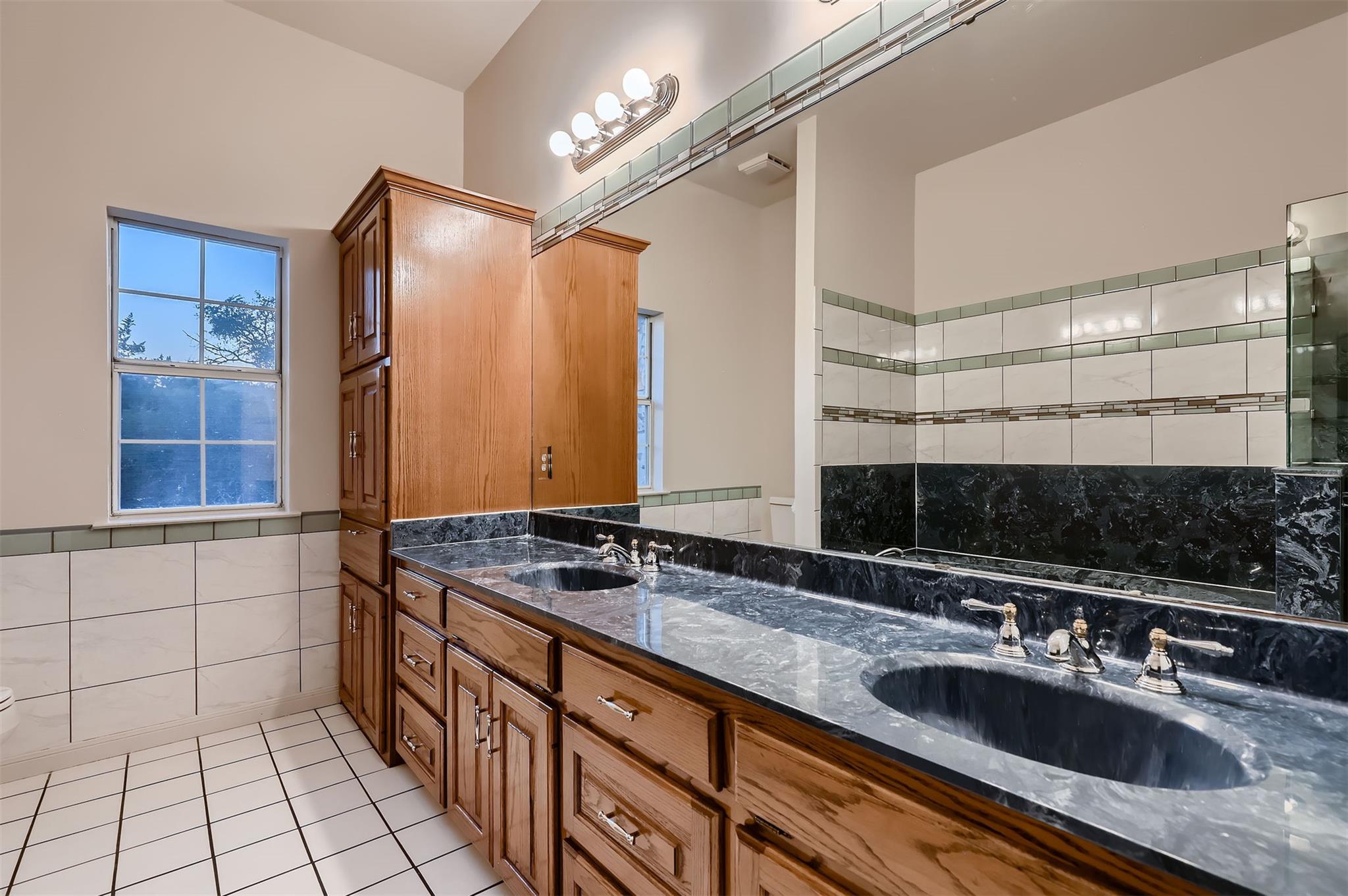 17706 North Rim Dr, Leander, TX 78641