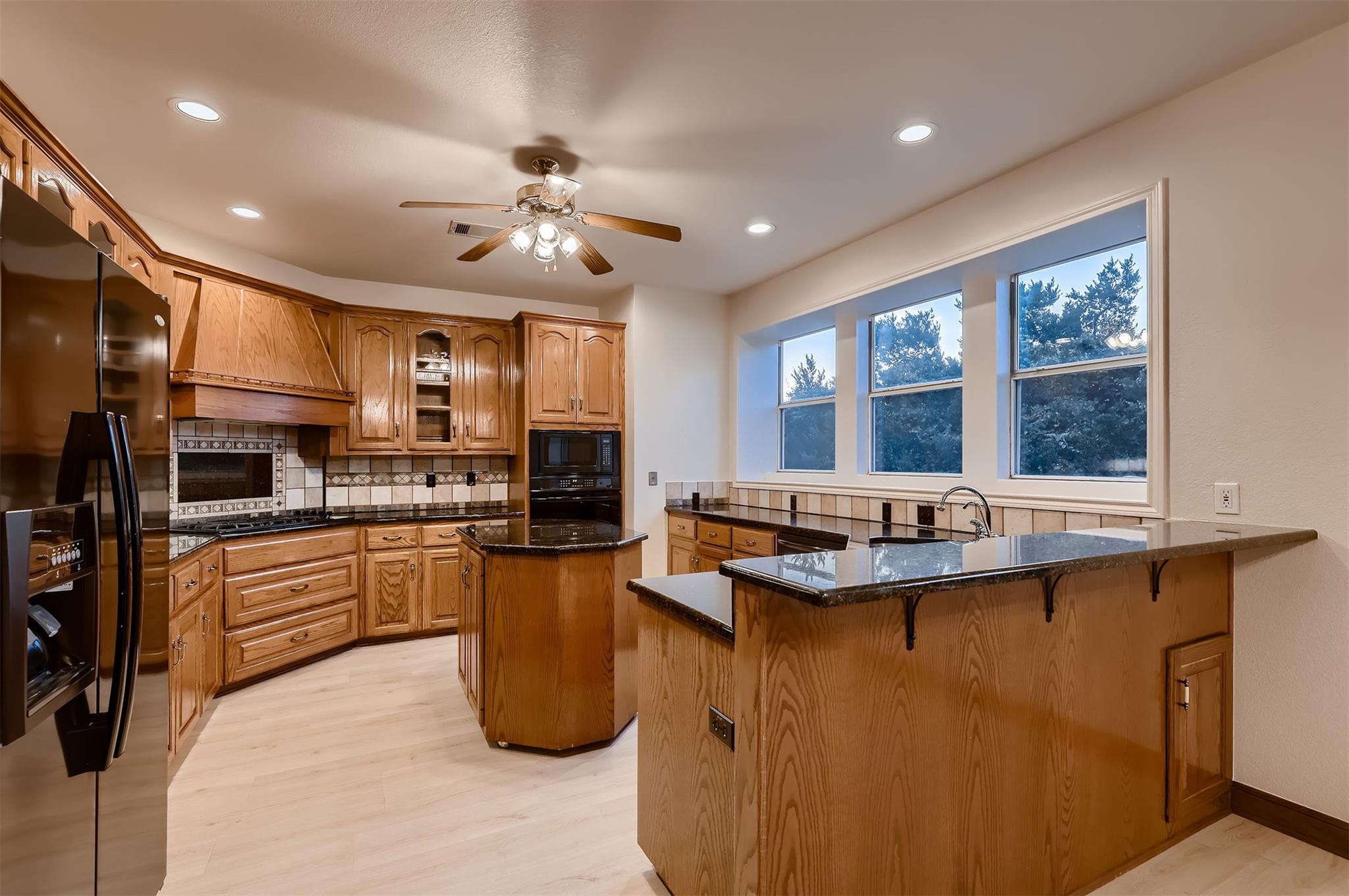 17706 North Rim Dr, Leander, TX 78641