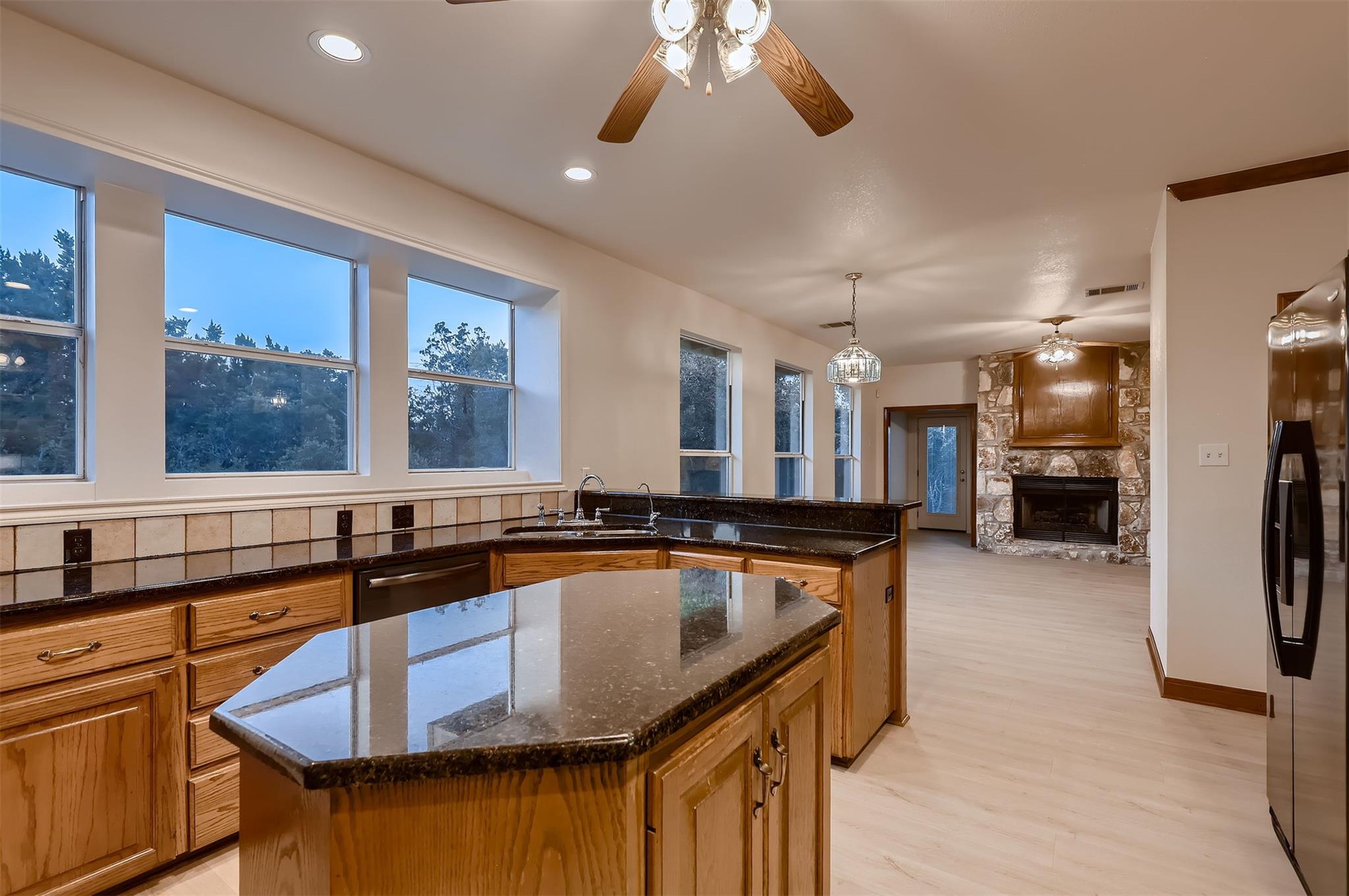 17706 North Rim Dr, Leander, TX 78641