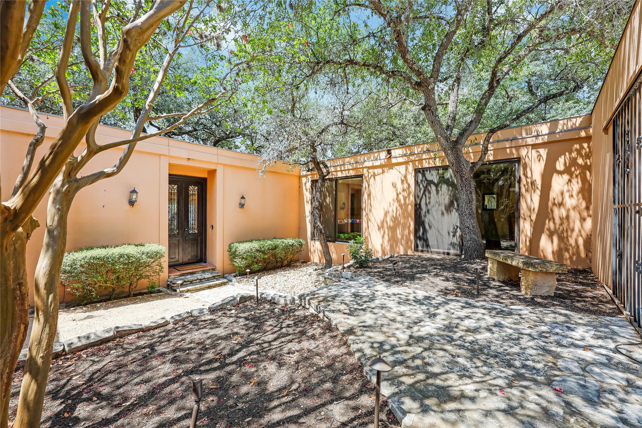 18703 Lakeland Dr, Lago Vista, TX 78645