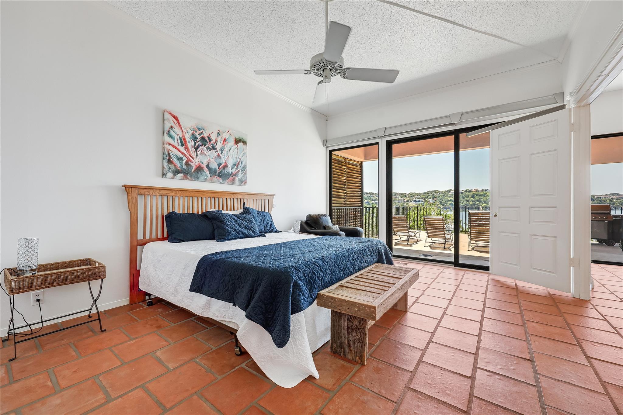 18703 Lakeland Dr, Lago Vista, TX 78645