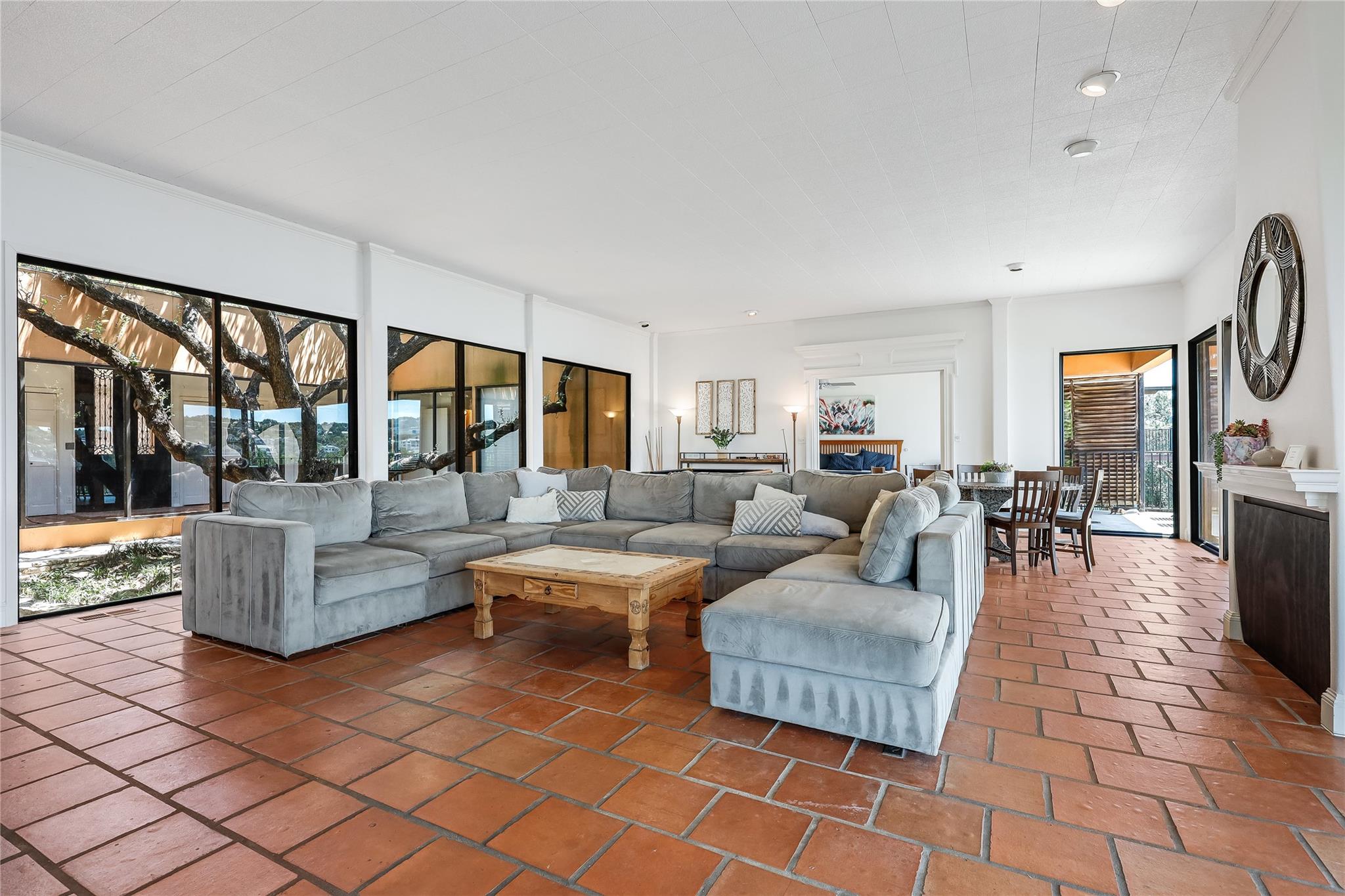 18703 Lakeland Dr, Lago Vista, TX 78645