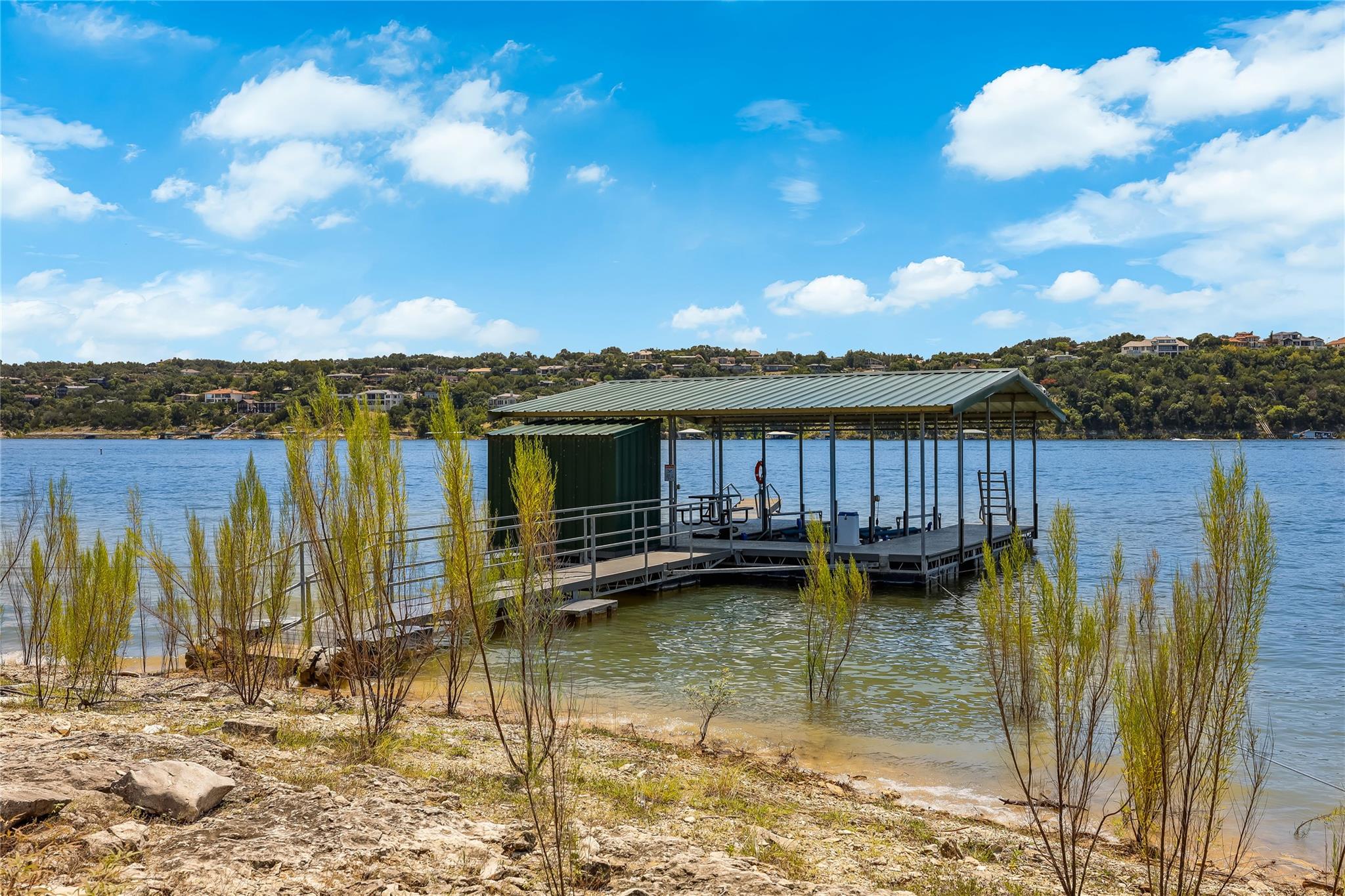 18703 Lakeland Dr, Lago Vista, TX 78645