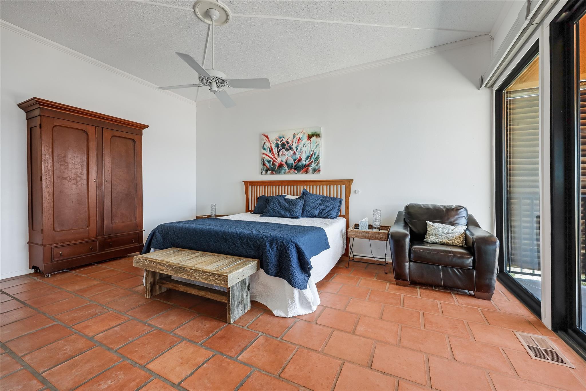 18703 Lakeland Dr, Lago Vista, TX 78645