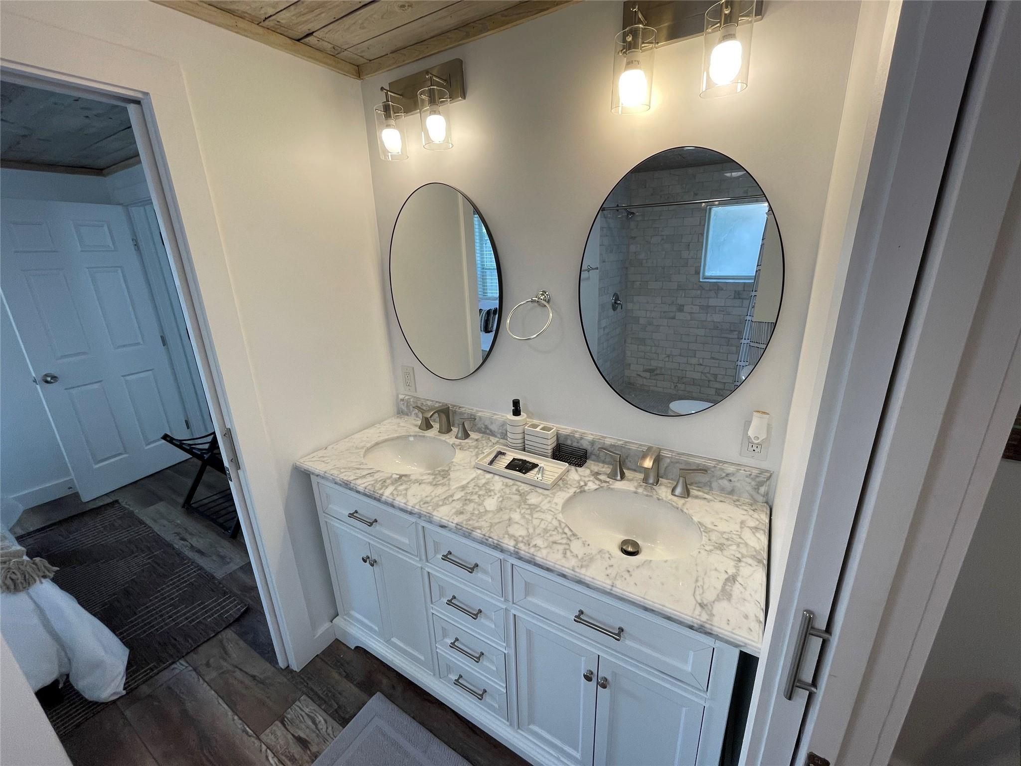 2402 Santa Rita St, Austin, TX 78702