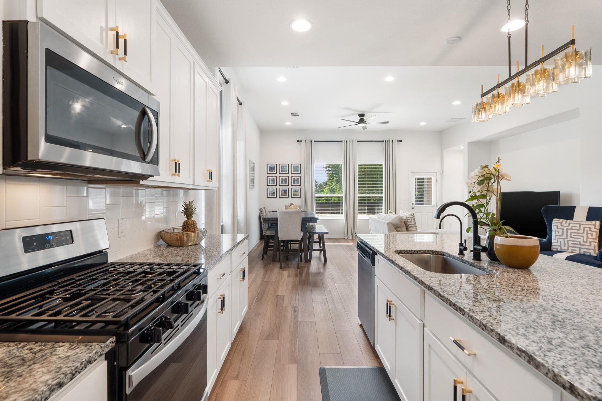 232 Manassas Dr, Leander, TX 78641