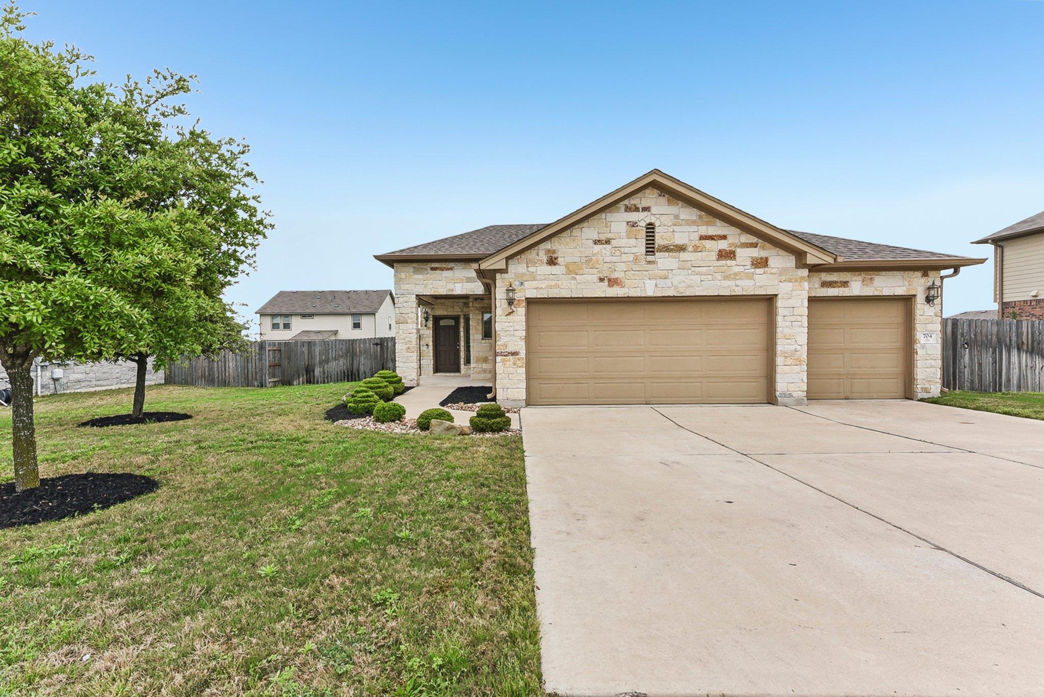 704 Manzano, Pflugerville, TX 78660