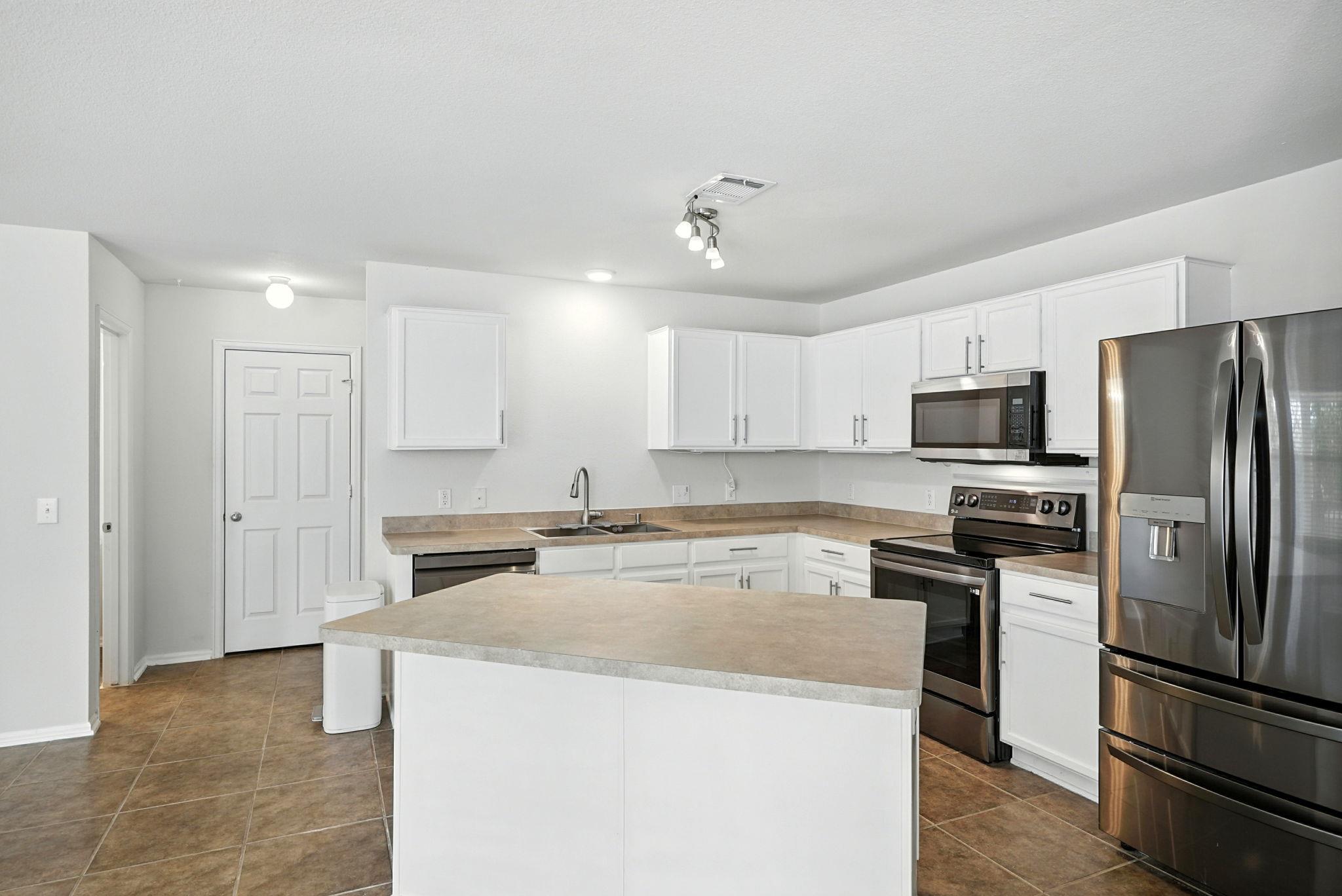 9330 Hanover Cv, Converse, TX 78109