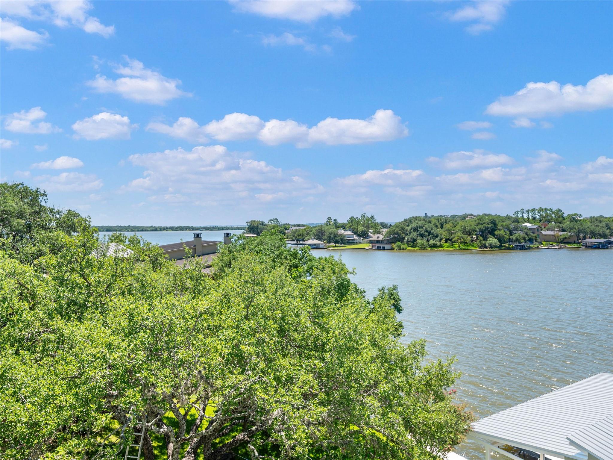 156 Skyline Dr, Llano, TX 78643