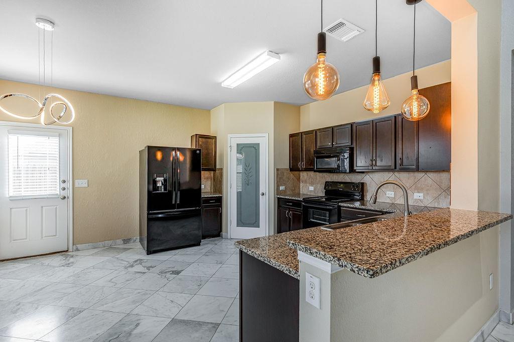 12105 Greywacke Dr, Manor, TX 78653