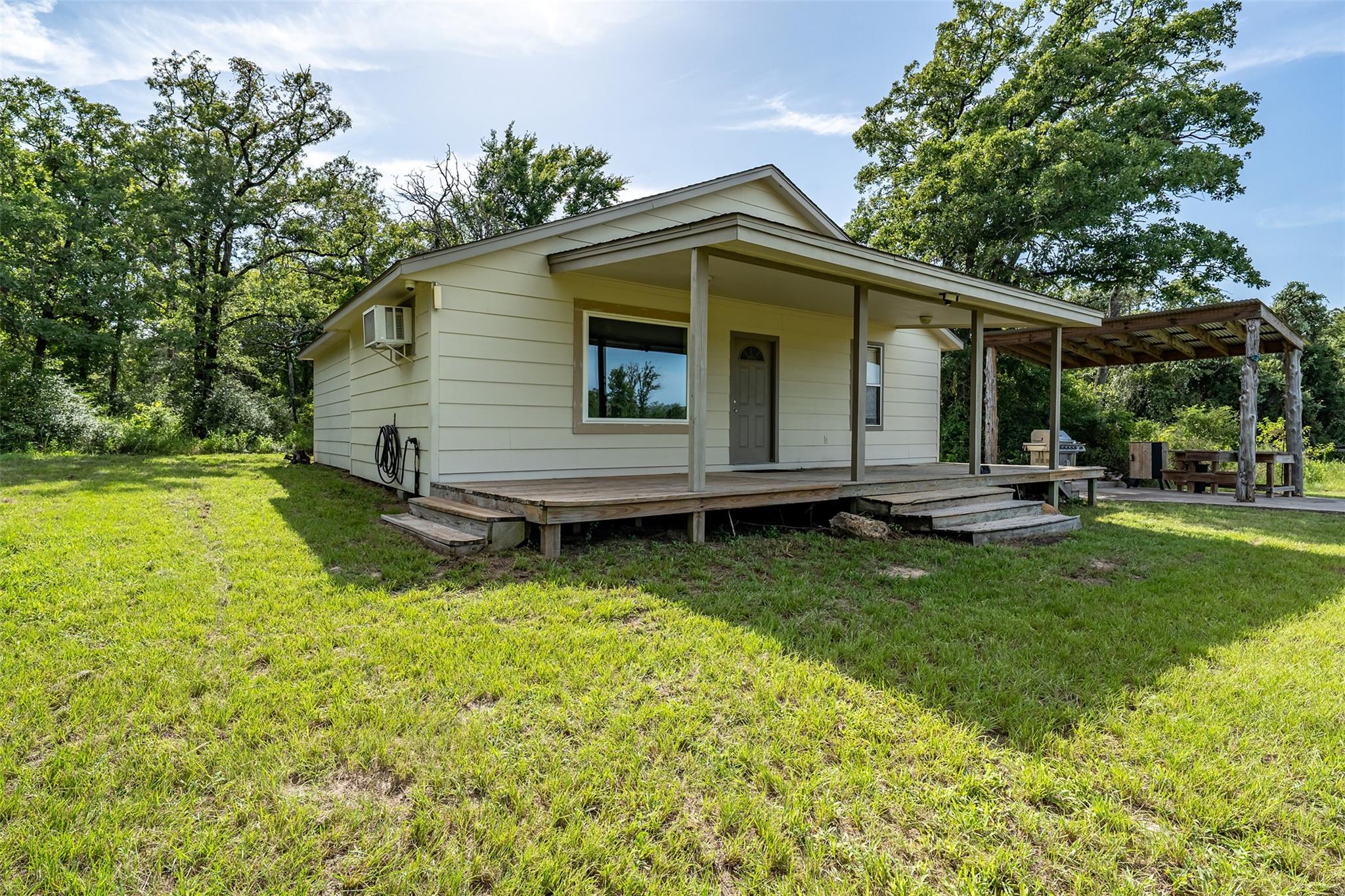 2033 Lcr 704 Rd, Groesbeck, TX 76653