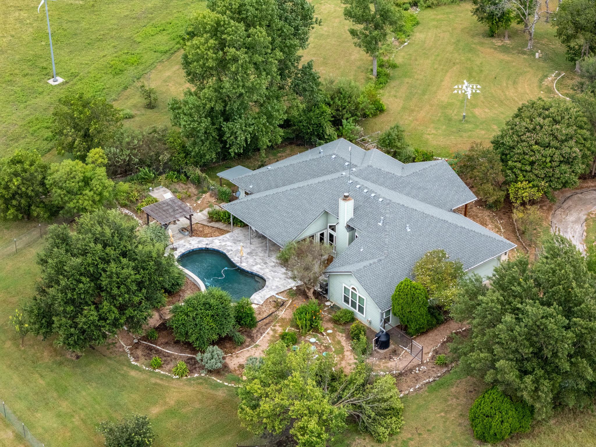 250 County Rd. 323, Bartlett, TX 76511