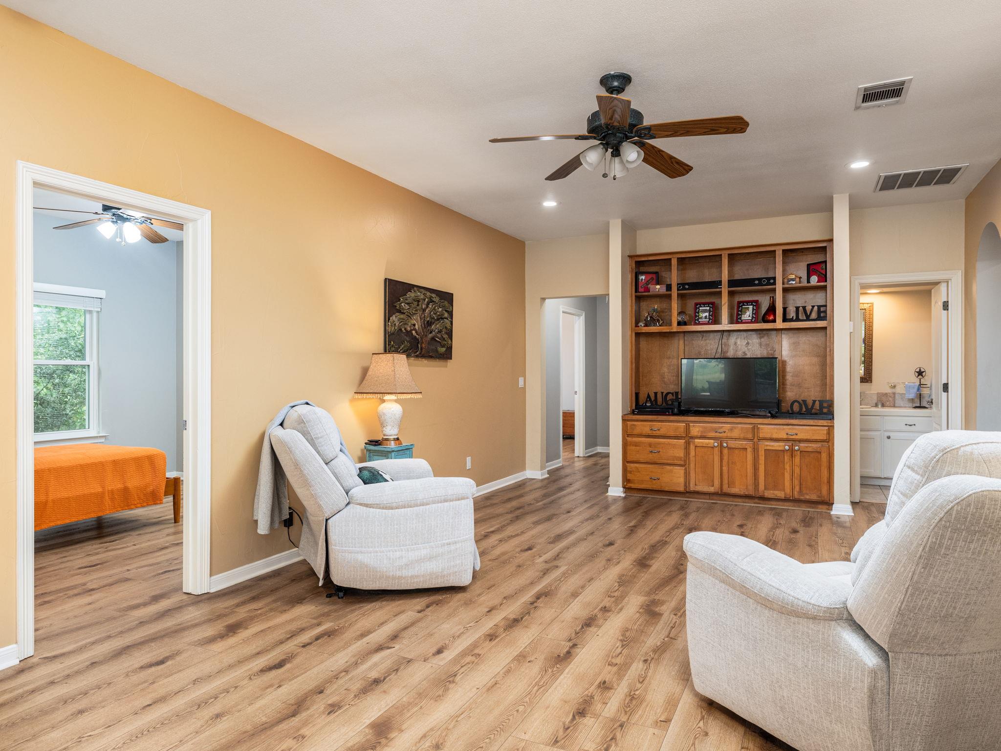 250 County Rd. 323, Bartlett, TX 76511