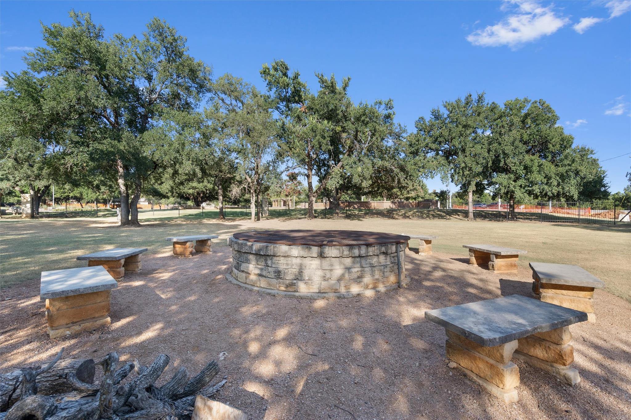 3817 Newland Dr, Round Rock, TX 78681