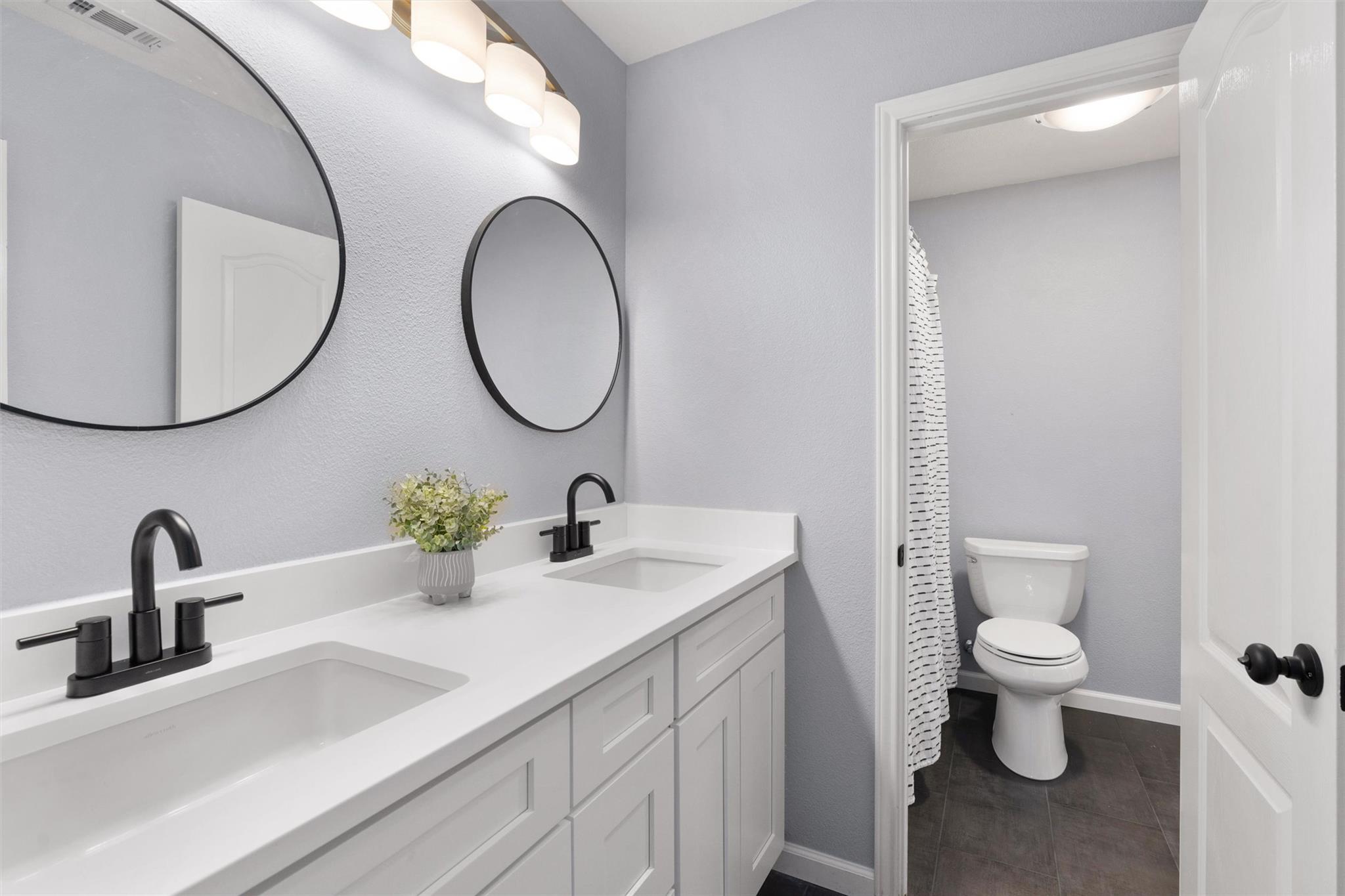 3817 Newland Dr, Round Rock, TX 78681