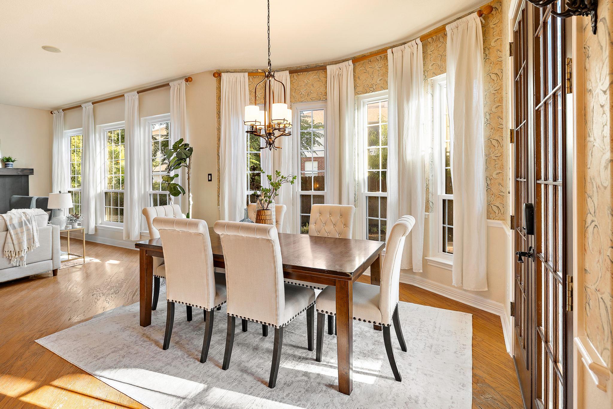 2057 Golden Bear Dr, Round Rock, TX 78664