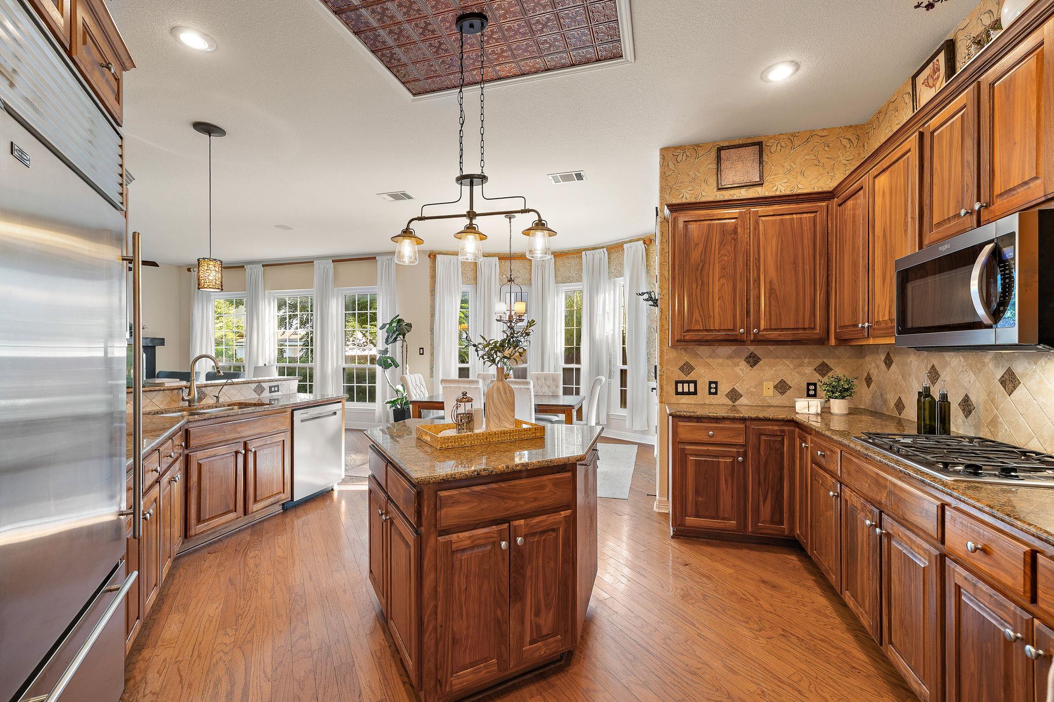 2057 Golden Bear Dr, Round Rock, TX 78664