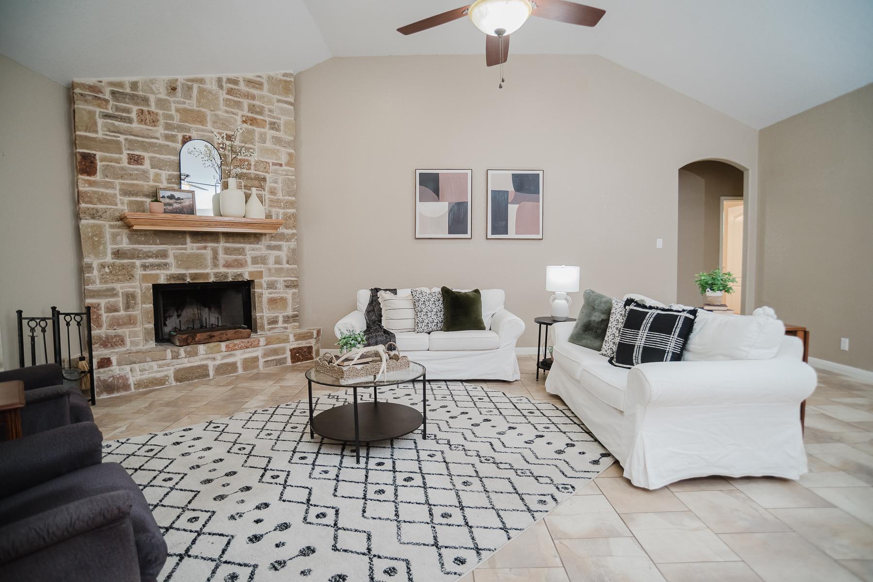 205 Sendera Xing, La Vernia, TX 78121