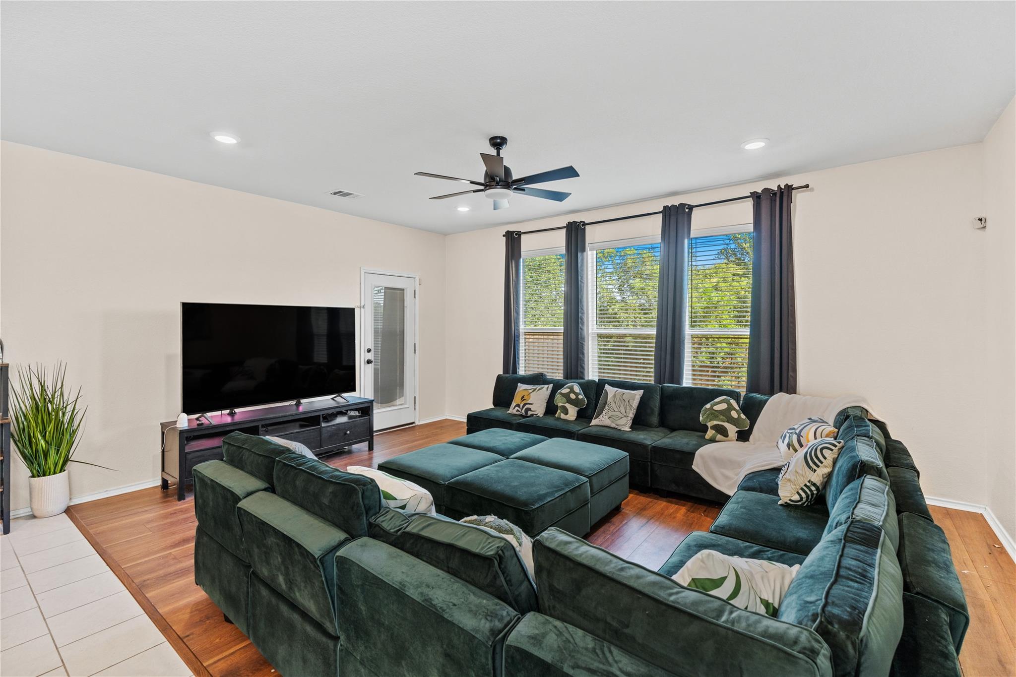 2471 Sunrise Rd # 1, Round Rock, TX 78664