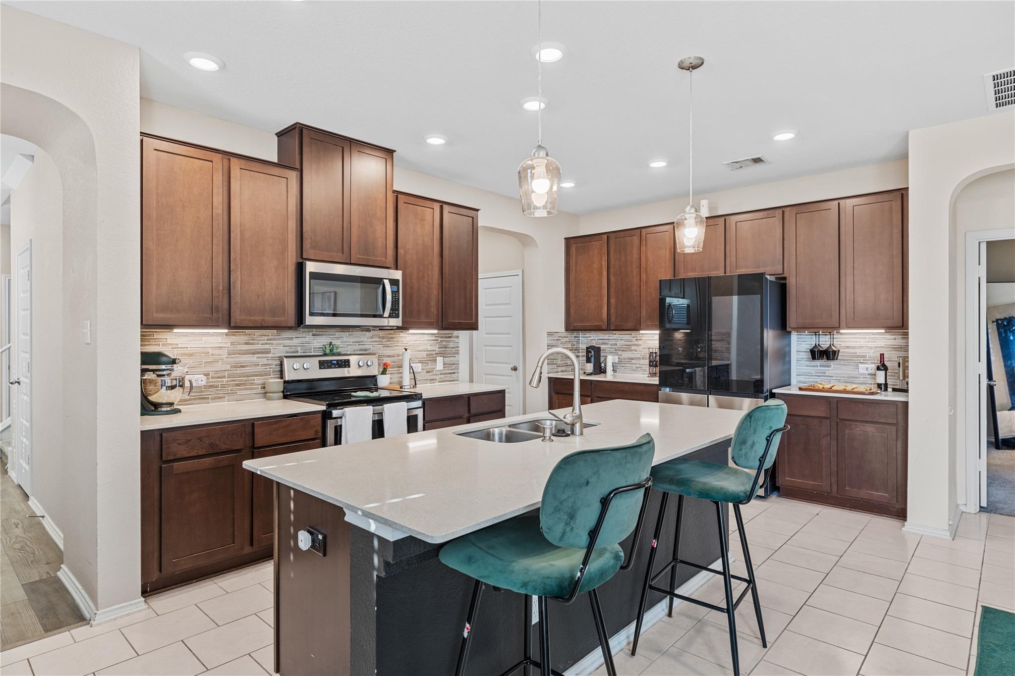 2471 Sunrise Rd # 1, Round Rock, TX 78664