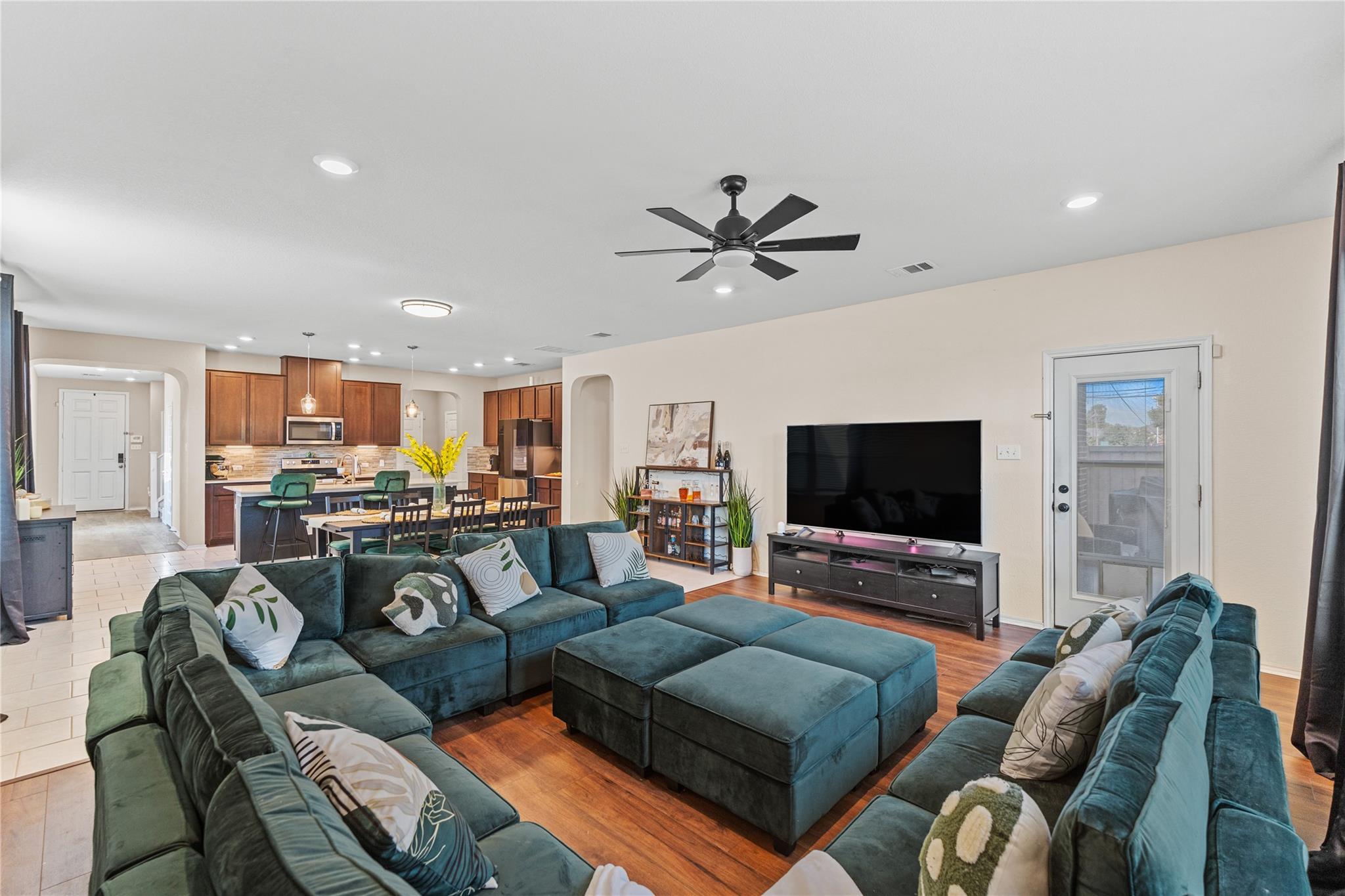 2471 Sunrise Rd # 1, Round Rock, TX 78664