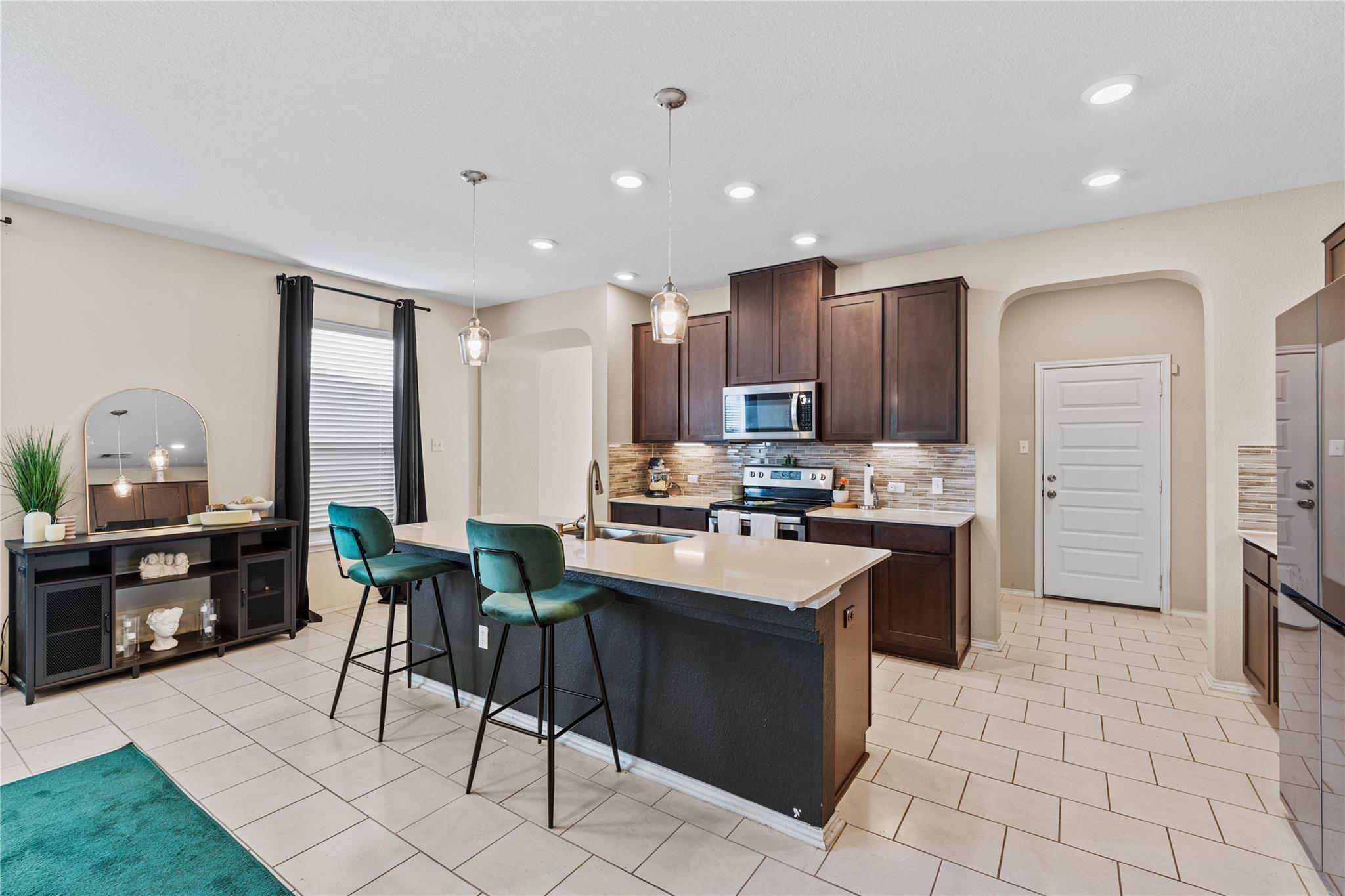 2471 Sunrise Rd # 1, Round Rock, TX 78664