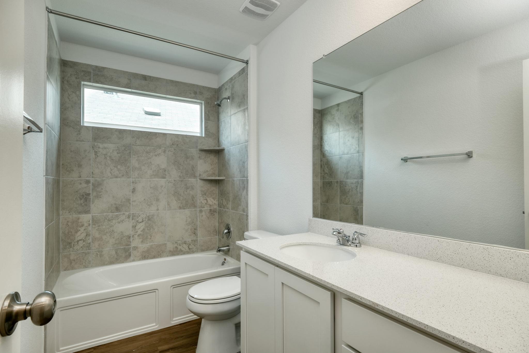 200 Coventry Dr, Hutto, TX 78634